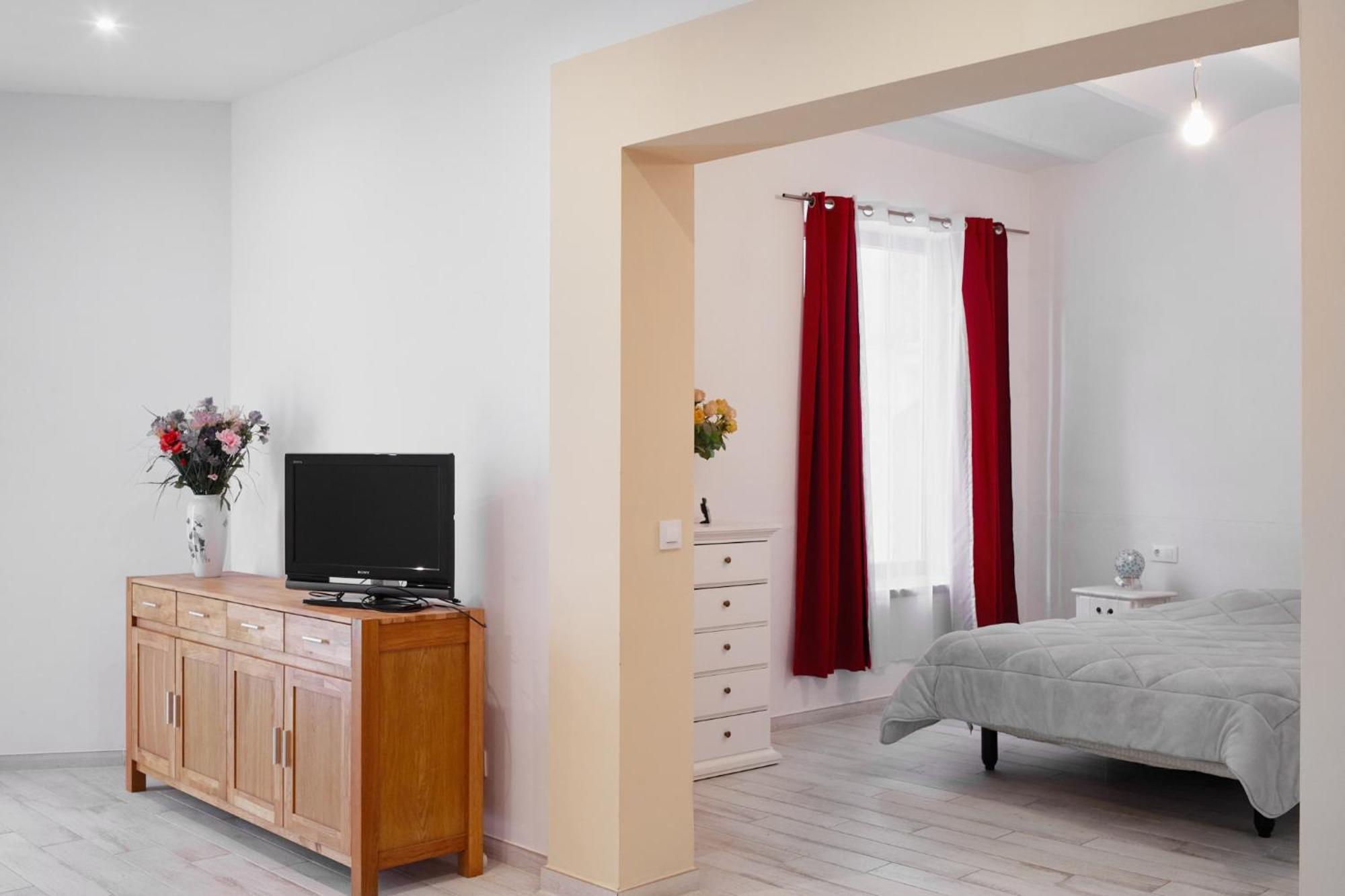 Loft Con Encanto En El Corazon Historico De Peralada Ngoại thất bức ảnh